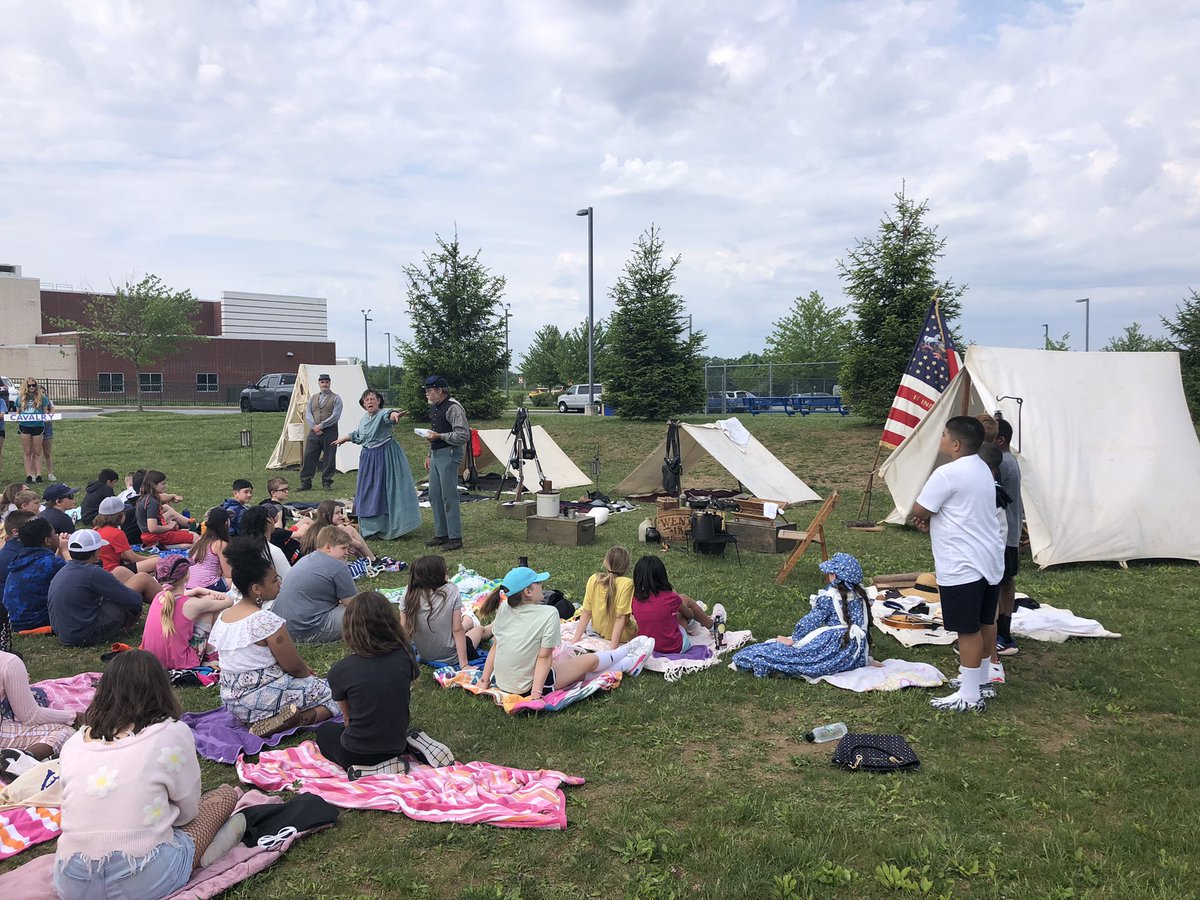 coachkinne's tweet photo. @DAISCommunity DAIS Civil War Day :Mr. Talbert and Mr./Mrs. Hoover share soldier life- amazing! #livinghistory https://t.co/dzb2pi50vA