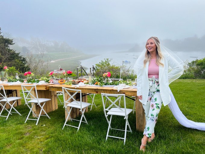 My bachelorette picnic 🌺 https://t.co/bOhYRkM0T8<a href="/tag/boom"class="tags"><span>#boom</span></a>