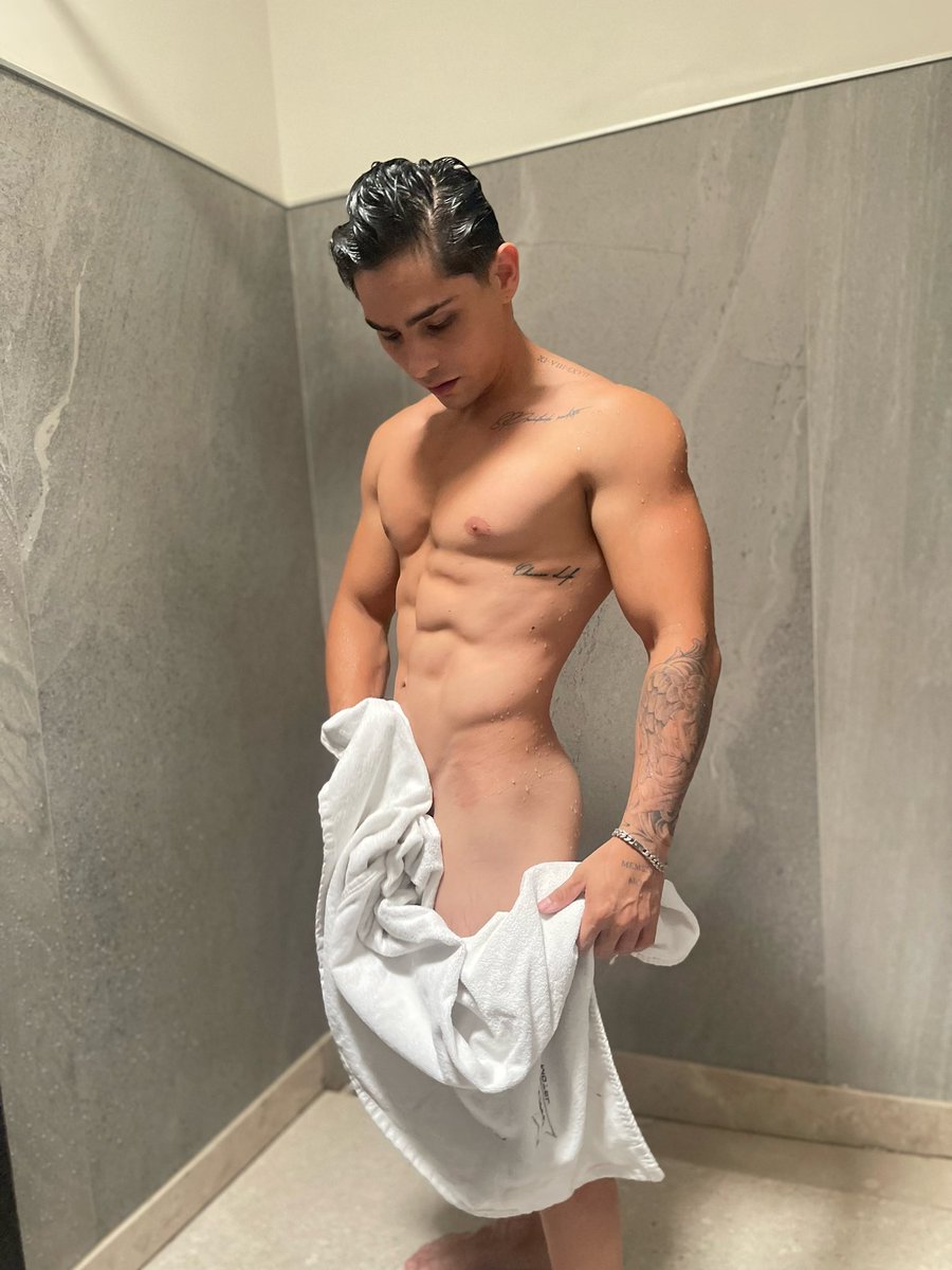 Nuevo material en mi onlyfans.com/jpleong 🔥🔥🔥🍆🍆💦