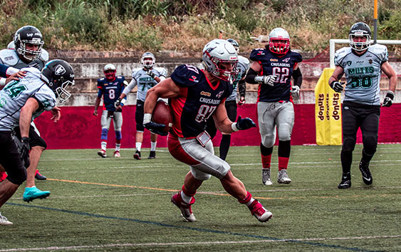Os <a href="/CascaisCrusader/">Cascais Crusaders</a> passam pelos Maia Mutts e avançam à final da Liga Portuguesa de Futebol Americano <a href="/FPFAmericano/">FPFA</a>. 🏈🇵🇹 futebolamericanobrasil.com/cascais-crusad…