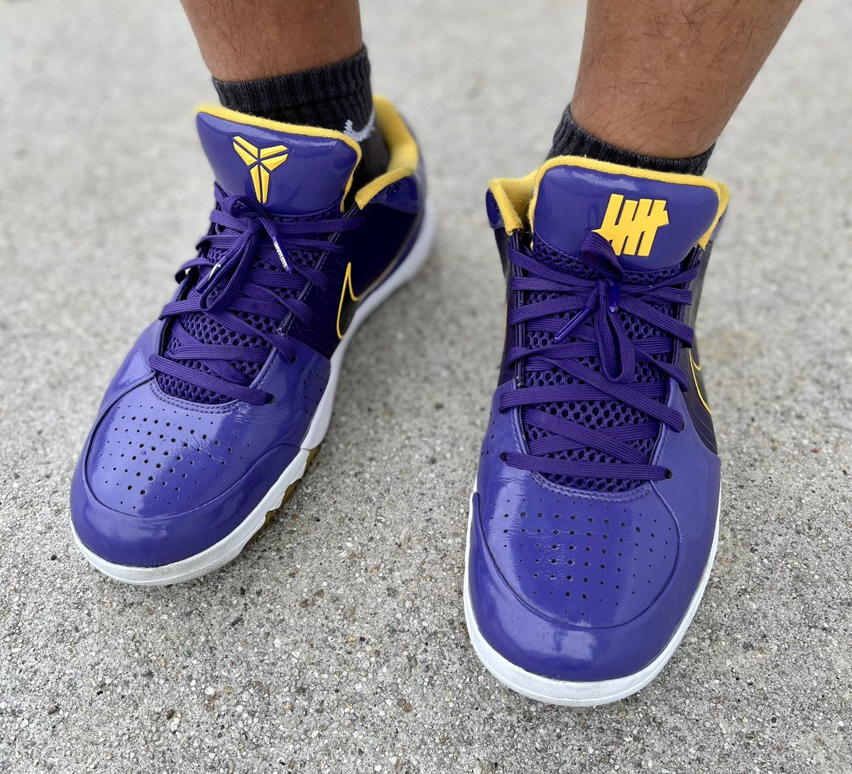 kb8thekid's tweet photo. Undftd Kobe IV for this light rain today. #kobe #mamba #wdywt #kotd #kobekicks #MambaForever #undftd #kobeiv #zkiv #kobe4 #purpleandgold https://t.co/wEN6MNnf1x
