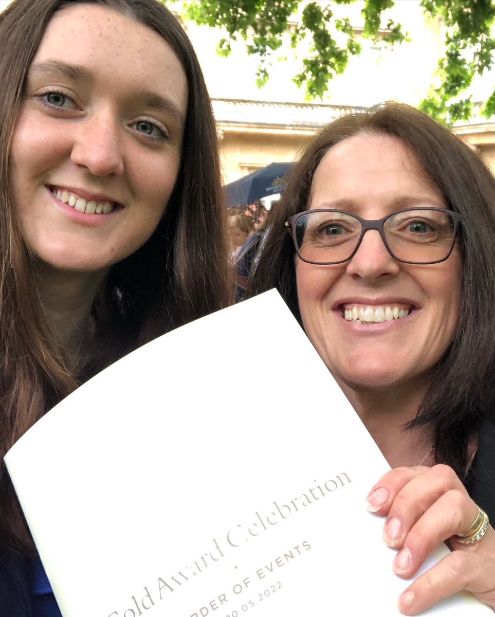 caitlinvcox's tweet photo. Gold #DofE award presentation at Buckingham Palace Gardens! Brilliant day! Saw @Molly_marinebio which was a lovely surprise! #goldaward #london #BuckinghamPalace https://t.co/2EzPVbOqTn