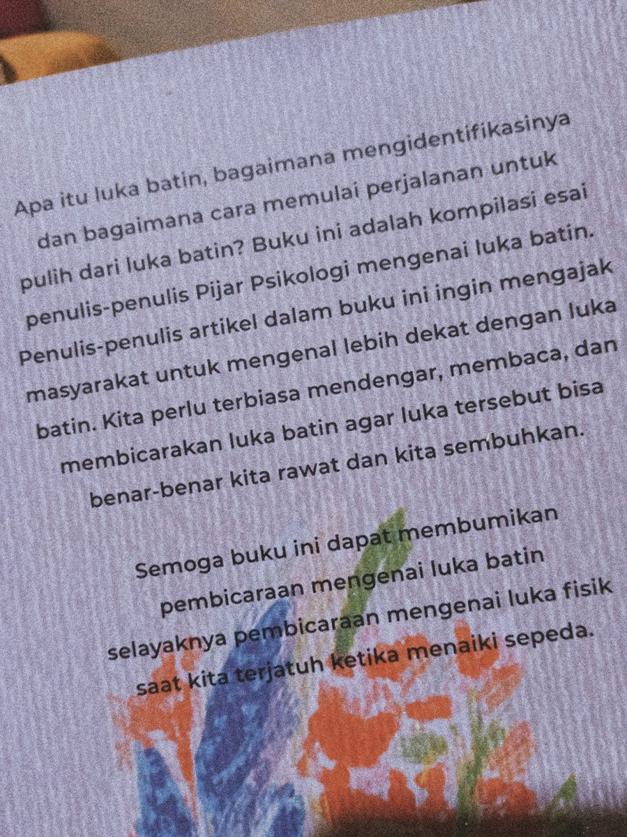 bukantoxic's tweet photo. 𝐌𝐲 𝐂𝐮𝐫𝐫𝐞𝐧𝐭 𝐅𝐚𝐯 𝐁𝐨𝐨𝐤✨
"Yang Belum Usai: Kenapa Manusia Punya Luka Batin?" by @pijarpsikologi
#SmallStepsWithRUBI #RUBICommunity
— thread https://t.co/XNoOwldnu9