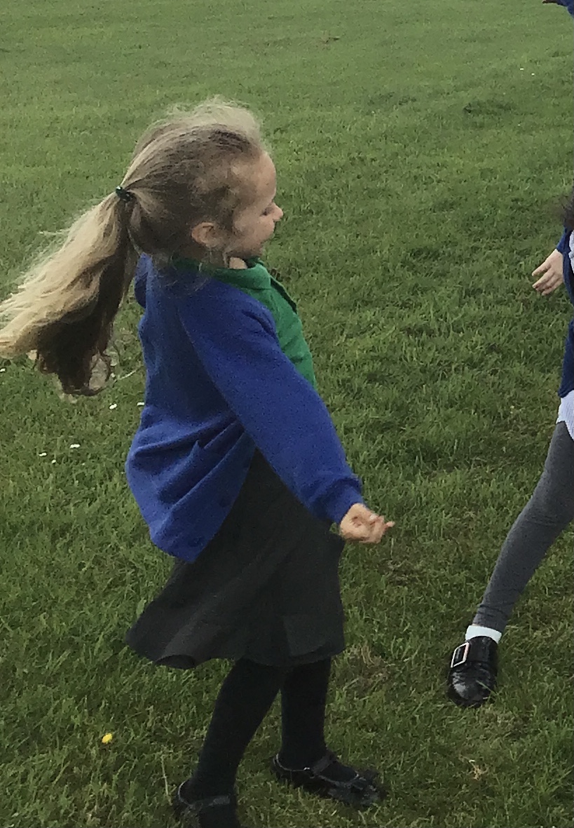 throckleyprim's tweet photo. It's time to #rewildourschool with the @BBC #Greenplanets seed bombs! Reception have planted 80 seed bombs on our school field to help grow wildflowers which will help the environment 🌼🌸🌻🌹 #ThriveAtThrockley #ThrockleyEYFS https://t.co/hCdAPzq5pv
