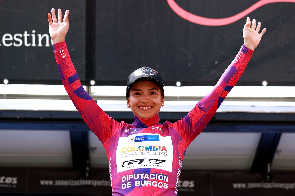 #MásColombianosQueNunca 🚴🏻‍♀️💛💙❤️ ¡HISTÓRICO! Yennifer Tatiana Ducuará 💜NUEVA LÍDER💜 de la Vuelta a Burgos Femenina tras la 2a etapa (Sasamón-Aguilar del Campoo, 128K) 🚴🏻‍♀️🇨🇴🏆👏🔥👏

#Ciclismo #Colombia #CiclismoFemenino #TierradeAtletas #GWShimano 

📸© <a href="/UCI_WWT/">UCI_WWT</a>