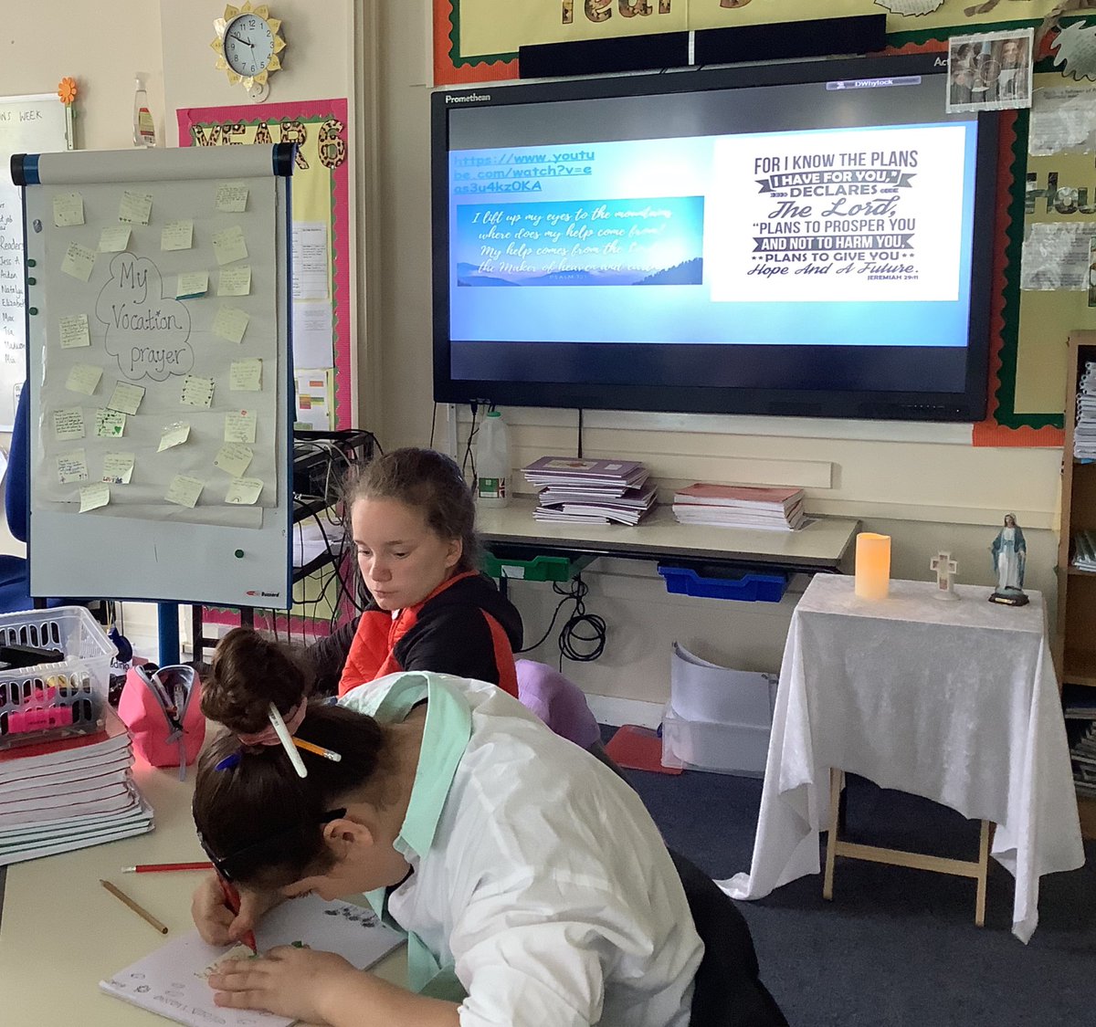 LittleStFrancis's tweet photo. Year 6 have enjoyed exploring Vocations this week. Amazing costumes today dressed as their dream vocation and a reflective prayer service asking God to help them as they seek guidance. #WhatIsGodCallingYouToBe #MyVocation ##CatholicLife https://t.co/aJogStzYX1