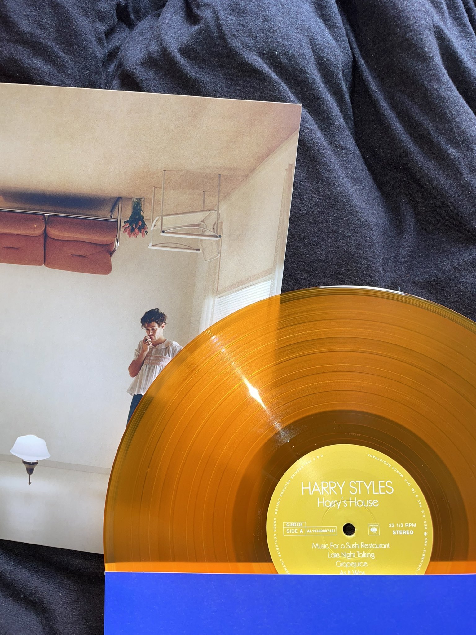 Harrys House pop up exclusive orange vinyl munimoro.gob.pe