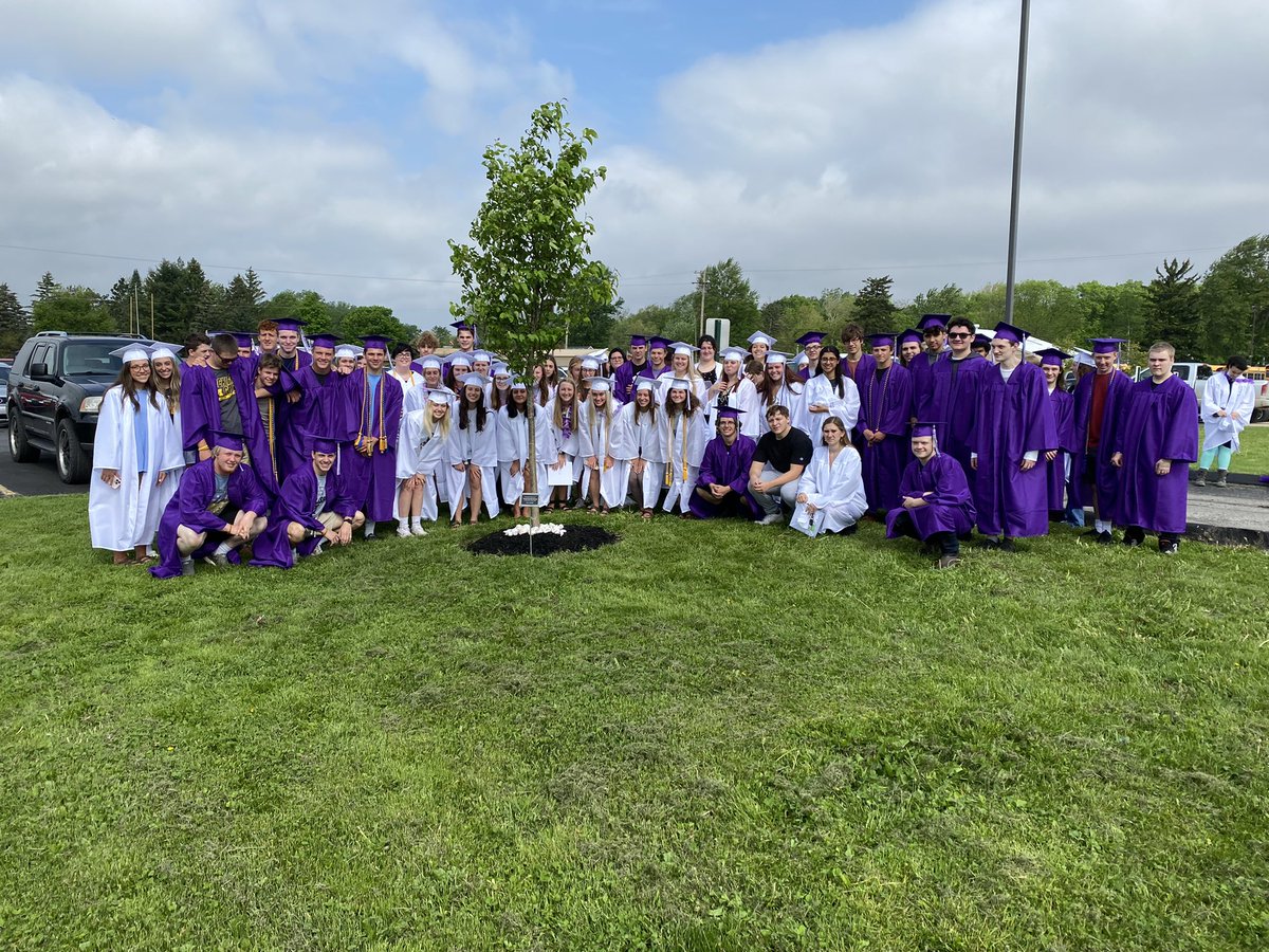 Michael39448691's tweet photo. A great morning with the class of 2022! Breakfast and a grad walkthrough. The tree for Trent was a classy move from the kids as well. #RoyalsForLife @BlissAthletics https://t.co/pblC8z4iS2
