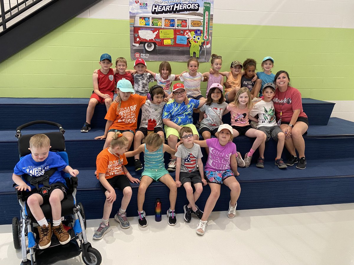 Class pictures during field day at Willowville! ⁦<a href="/WestCler/">West Clermont Schools</a>⁩