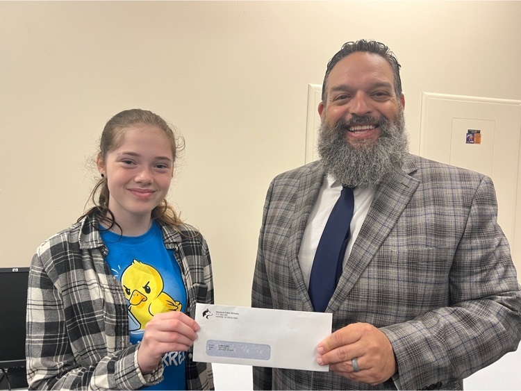 Congratulations to #LoveOfTheArts Superintendent Award winner Kyrie Rames! #WTG #Huskietastic