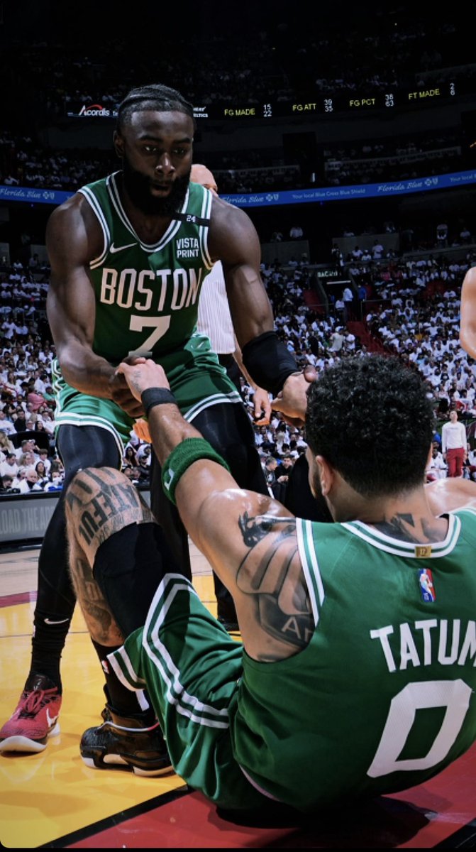 GreenRunsDeep tweet media