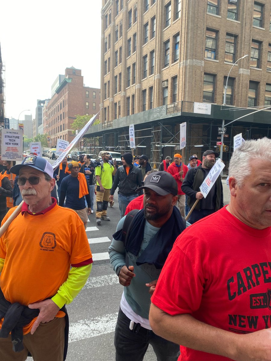 whytherat's tweet photo. Shame on @ColumbiaCXP @CalSTRS @PIMCO @Allianz for investing in properties like #TerminalWarehouse which have contractors who don’t offer the #areastandard wages and benefits to #workers ! https://t.co/byunkKA4dX