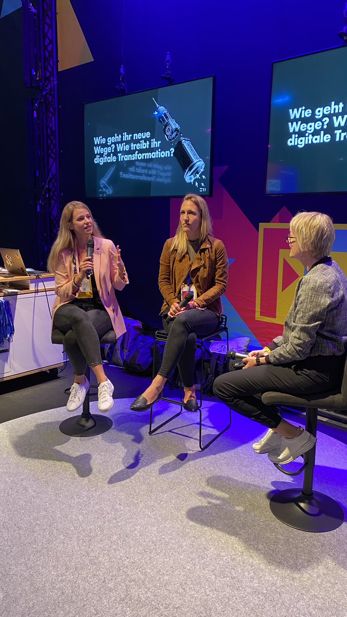 FI_FFM's tweet photo. Die #OMR2022 ist schon wieder vorbei, doch die positiven Impulse bleiben. Wir blicken zurück auf interessante Talks zur #App #sparkasse zur #kundenorientierung zu #female #leadership in der #innovation lounge @sparkassen_hub @FI_FFM @StarFinanz, @wallis_portal #ffwd22 (sl) https://t.co/HVHz27mnfK