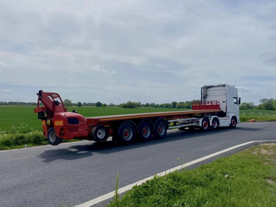 PCSLeeds's tweet image. Our little Manitou truck mounted forklift on route back from a delivery in Bridlington this Morning #wearepcs
