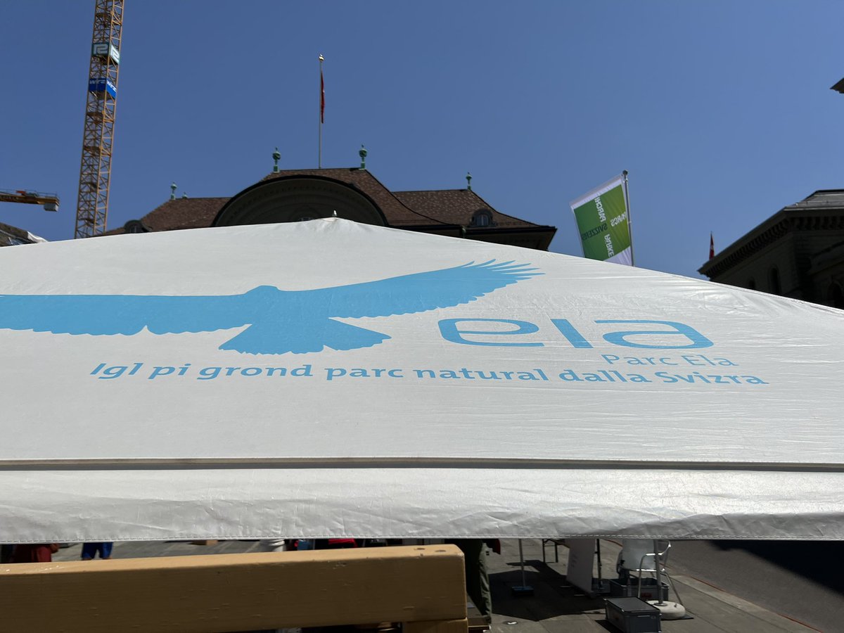 Nationaler Pärke-Markt von <a href="/swiss_parks/">Schweizer Pärke Parcs suisses</a> auf dem Bundesplatz in Bern. <a href="/Graubunden/">Graubünden</a> ist mit fünf Pärken und einer Wanderausstellung präsent. Super Auftritt! Bravo!
#biosfera #parcovalcalanca #naturparkbeverin #parcela #nationalpark <a href="/ScuolSamnaun/">EngadinSamnaunValMüstair</a>