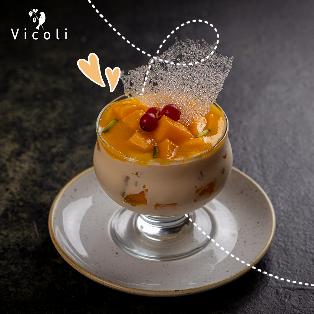 Layers of deliciousness...
What do you think of our Mango Graham Pudding?
.
#Vicoli #ksa #saudiarabia #saudifoodies #saudilife #riyadh #khobar #riyadhrestaurants #khobarlife #italian
.
#المملكة_العربية_السعودية #فيكولي #الرياض #الخبر