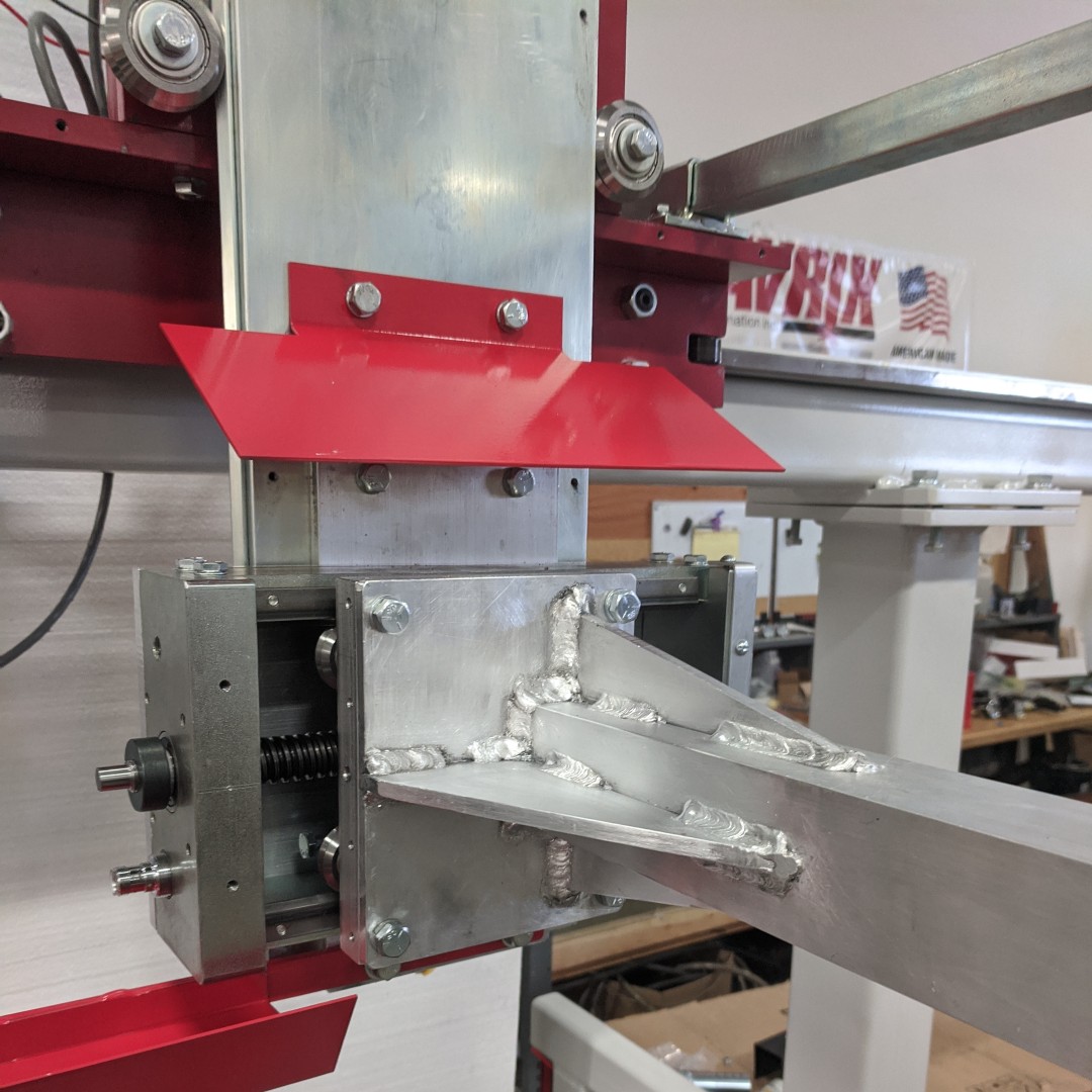 BWCnews's tweet image. #Welding applications bring some special challenges including extreme heat, #multiaxis, and automation. This welding application utilizes the BW #DualVee wheel in multiple areas and is a multi-axis solution.