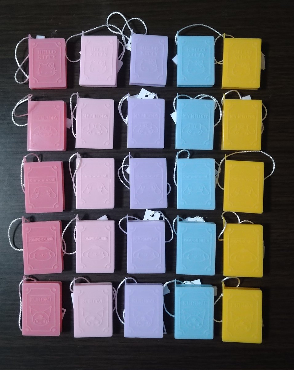 サンリオのおまけを 1月位〜今日までで やっとフルコンプリート出来た