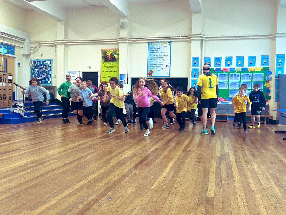 portmeadp's tweet photo. Diolch @FfitMr! Roedd blwyddyn 6 wedi joioโr sessiwn bendigedig yr wythnos โma! Thank you Mr Ffit for a wonderful session this week. #pmdpy6 #pmdphwb https://t.co/PB0yHKuIWy