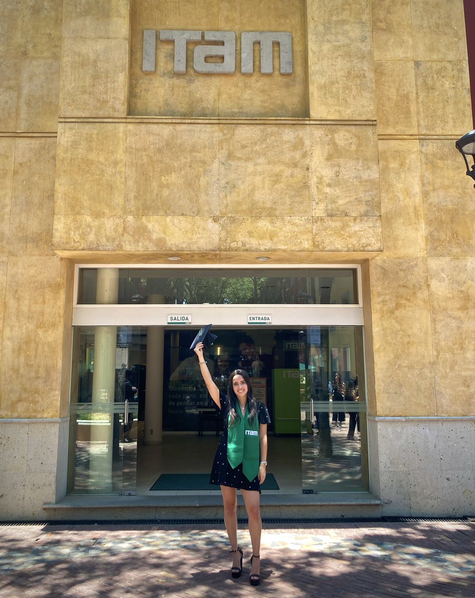 SofiaSaldi's tweet photo. Las de ayer porque estoy inmensamente feliz!!
SE LOGRÓ ✨🎓🙌🏻
@ITAM_mx gracias infinitas. https://t.co/xIdFL4ndAc