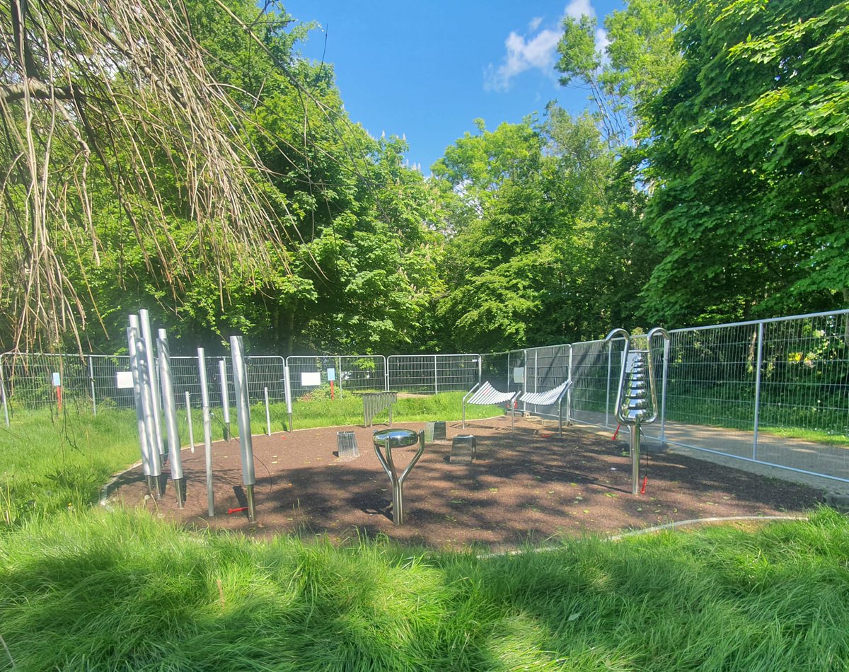 MusicGendlr's tweet photo. MGdlr have installed instruments in parks across the county to practice, learn and perform music, for all groups 🎶

The launch of the Septet ensemble in Shanganagh Park is taking place on June 1st at 1p.m. all are welcome😁

@mus_gen @Education_Ire @dlrcc https://t.co/NpDdiwLQ31
