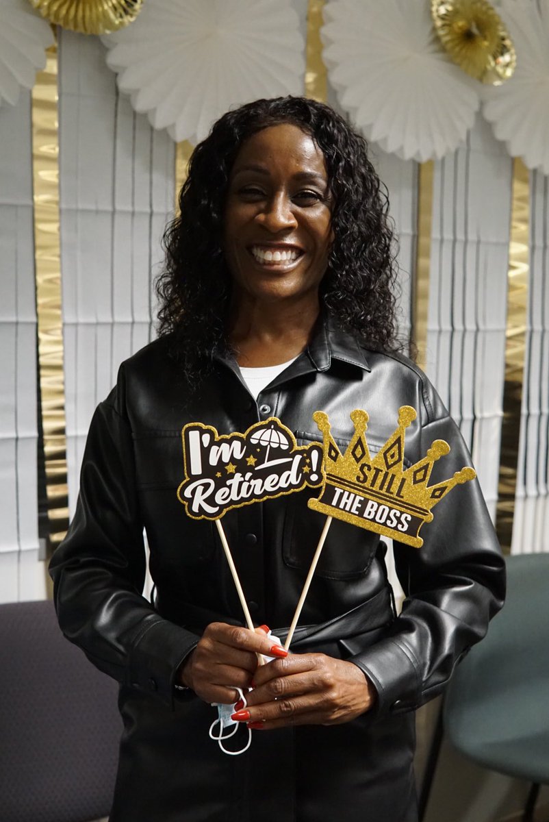 Pheap214's tweet photo. I’m so glad you allowed us to celebrate you.  SR. PSR 2 Miller you will be greatly missed.  Thank you for your dedication of 31 years to the citizens of Los Angeles.  I’m honored to have worked along side you. You are truly one of the great ones.  @nflalways https://t.co/8iMc25POzQ