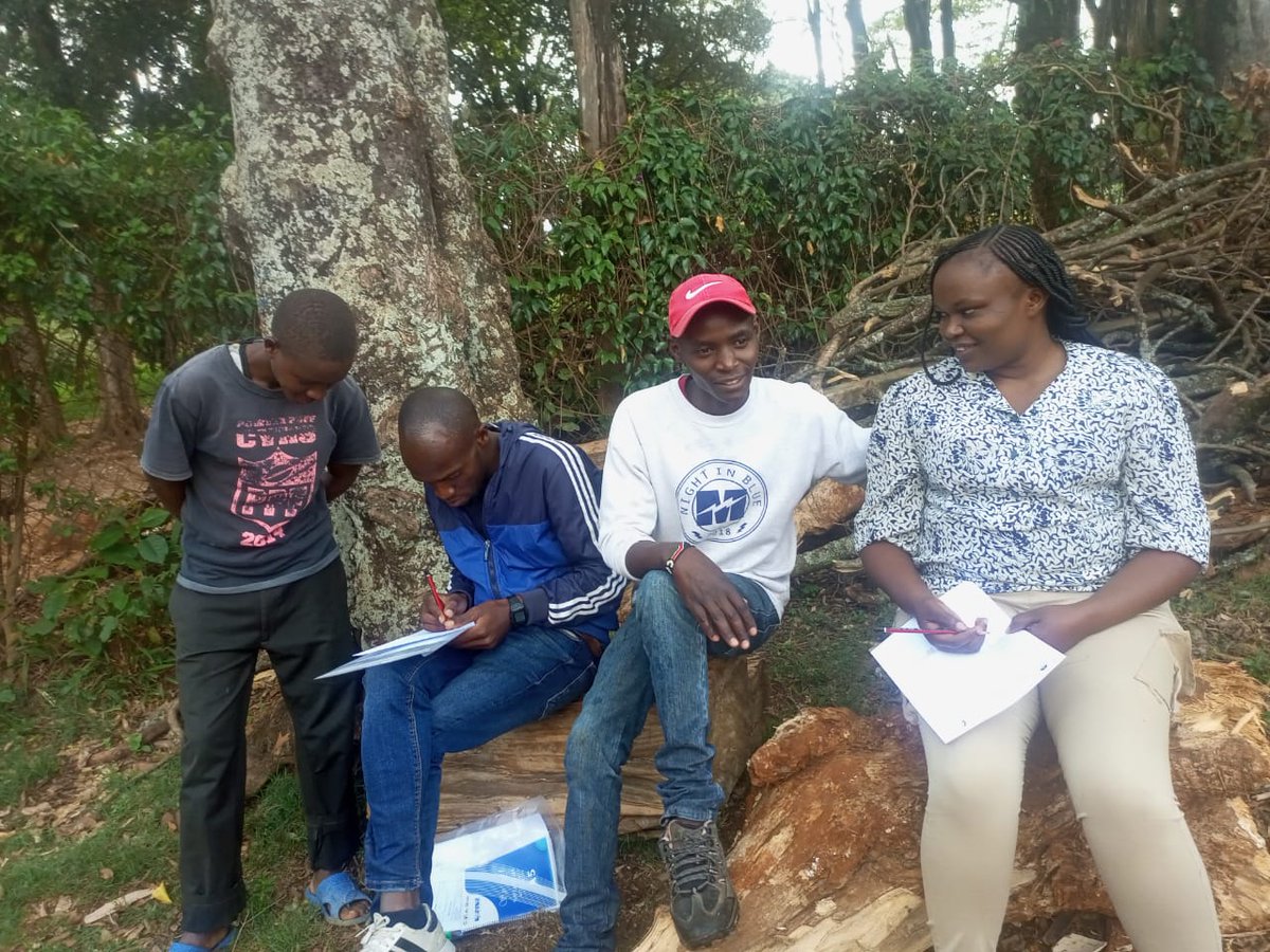 CityParkCFA's tweet photo. Day 3/4 was filled w/ perseverance and dedication by participants. Continuing the previous day's work it was more mapping and interviewing.
Stakeholders involved included @Arch_KE
@cityparkfriends @KombGreen among others

#cityparkcfa #CommunityEngagement #resourcemapping https://t.co/wPbihi9J9j