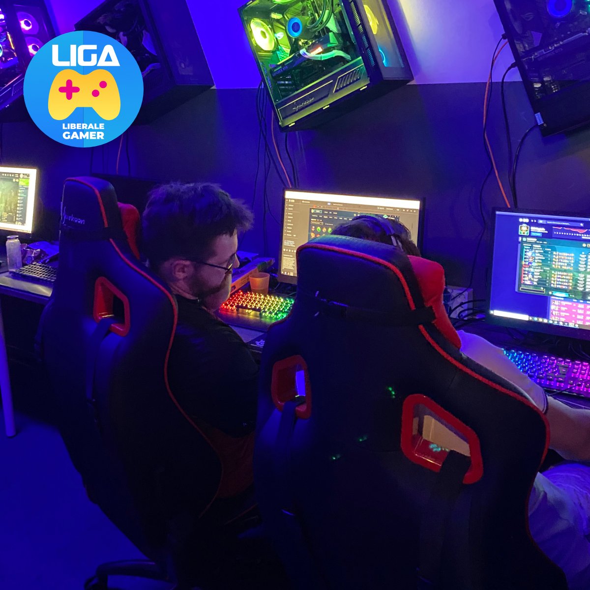 LiberaleGamer's tweet photo. Erste Bilder von unserer Vereinsfahrt im #eCamp in Frankfurt! 😊
Könnt ihr euch vorstellen, auch mal bei so etwas dabei zu sein? 🚀 https://t.co/kkW2F6SrhA