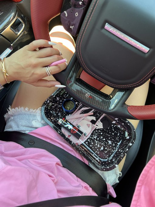 Pretty in pink 💖 https://t.co/rIQnioRaIg