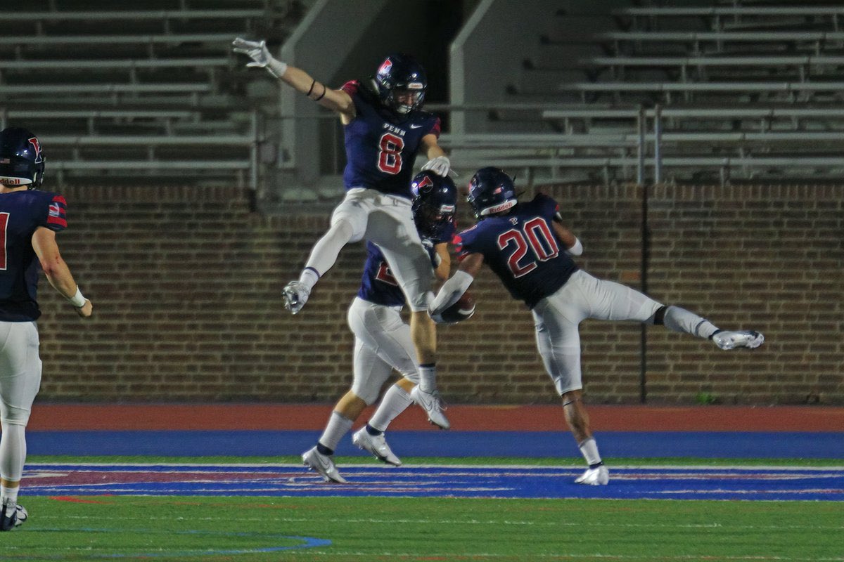 HONORED and BLESSED to receive an offer from UPenn🔵🔴 @CoachRyanBecker @PENNfb @CoachMinucci @StAnthonysFB @WillPlatt11 @TrevorCoston_