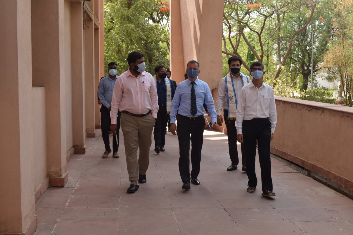 askhimanshurai's tweet image. It was a joy to address the participants of #EPSSM @IIM_I today. Urged them to develop #conscientiousness, #reflect on their responsibilities, be #open to learning from everyone, translate knowledge into #wisdom, and #network with diverse groups to build an inclusive perspective.