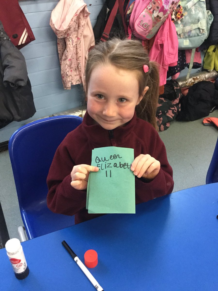 ThamesideSch's tweet photo. Year 1 spent enrichment learning about the Queen and her platinum jubilee. Don’t forget to ask the children what they learnt today! #YSCtps #YRStps https://t.co/4siU5seFVY