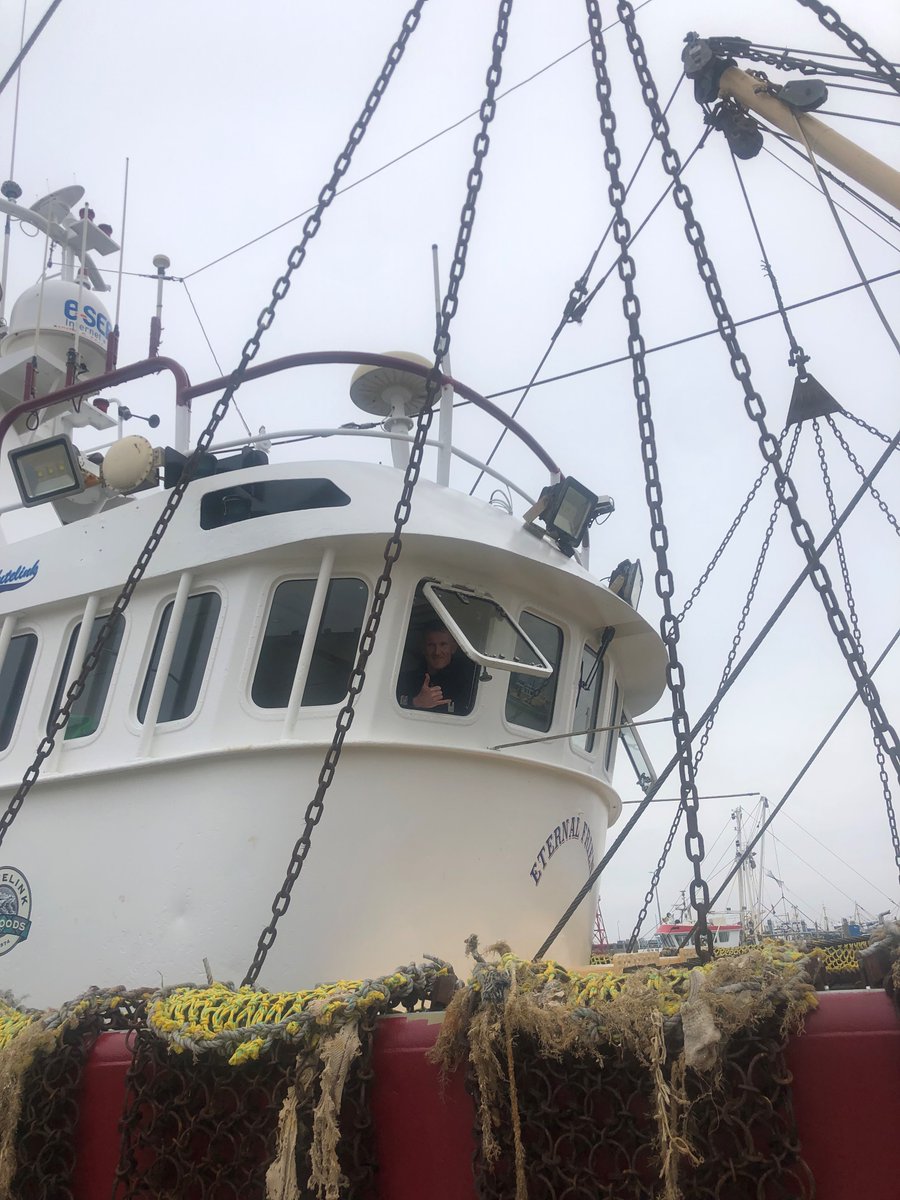 LuytGroep's tweet photo. The 'Eternal Friend' KY-43 crew🏴 gets ready for #seatrials with revised & modified 6-drums LUYT #winch under supervision of our skilled mechanics. Final finishing touches #paintwork this morning by Snijderbv.
#LUYT #manufacturer #winches #winchrepair #overhaul #drydocking https://t.co/79DHc3pvyP
