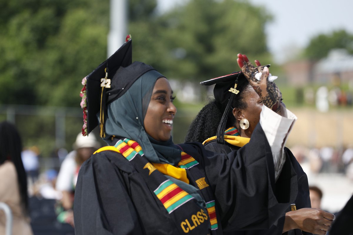 BowieState's tweet photo. Boldly walking into the future. #BSUgrad2k22 https://t.co/thLHdslWoF