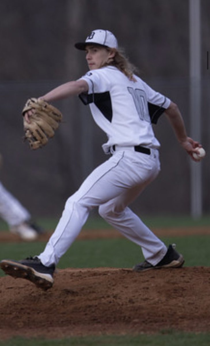 DomHighBaseball's tweet photo. Congrats to our JV team, which finished its season last night with a victory, bringing the record to 9-6-1 — including ending the season on a 5-game winning streak! We are proud of all they accomplished this year and are excited to see their continued development in our program! https://t.co/eTbUMhshgo