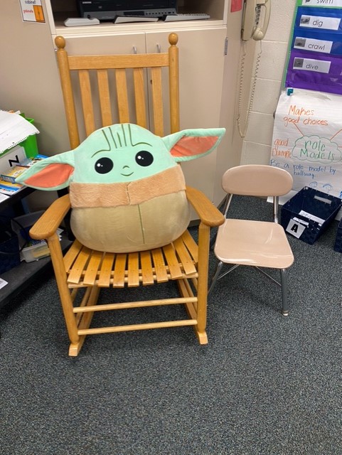 Look who is reading with Ms. Policastro's class today!! 
I hope your day is out of this world! 💫🌍🌟 <a href="/NFP_Elementary/">North Forest Pines</a>