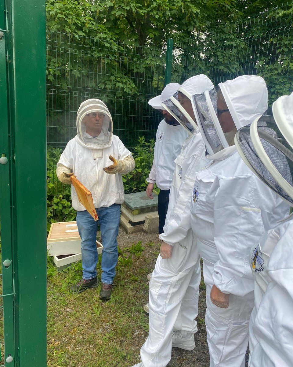 We got a chance to be involved with the <a href="/KirkstallForge/">Kirkstall Forge</a> bees today 🐝 #Honeybees