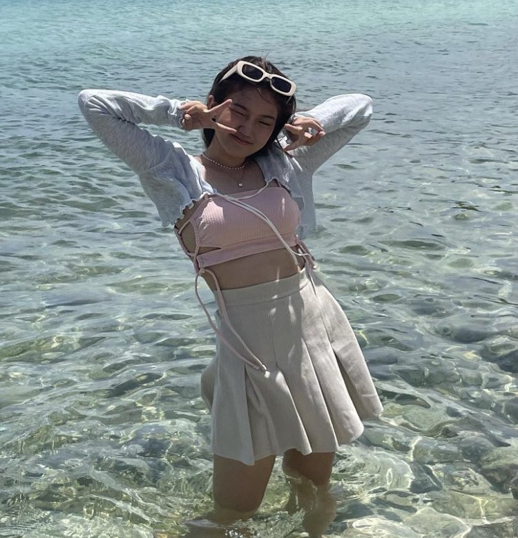 Laayhouse_'s tweet photo. Vitamin ——— sea ✨ https://t.co/rJFSD4jEHe