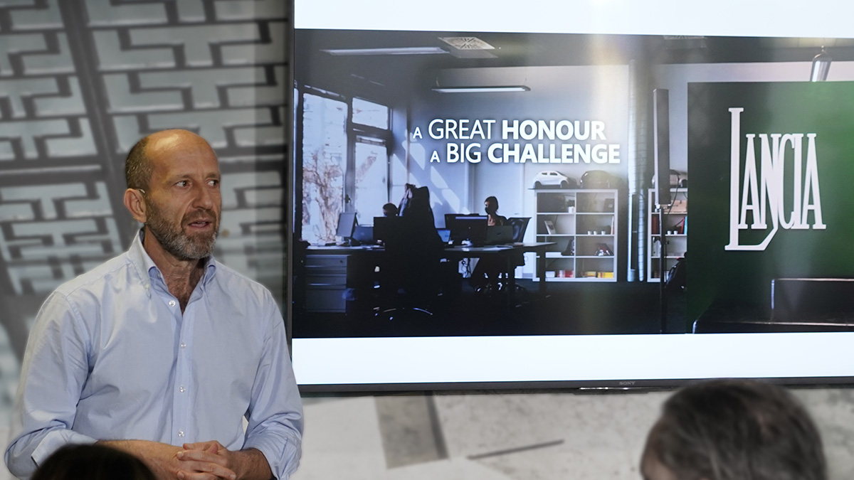 lancia_official's tweet photo. Luca Napolitano, CEO Lancia, ha presentato il piano strategico a 10 anni, con l’obiettivo di diventare un brand credibile e rispettato nel segmento premium. https://t.co/gUl2uF7obD