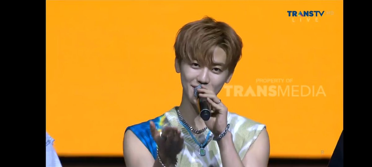 nimeajNa_Dream's tweet photo. JAEMIN KETEKAN 😭😭 Angin indo panas ya na sampe KETEKAN begitu😭 gppa na asupan setelah 2 tahun ga ke indo ya na😍 ngakak #NCTDREAM #NCTDREAM_in_Indonesia #nctdreamatallobank Dreamies #NCTDREAM_Beatbox https://t.co/MFGjLKGPi1