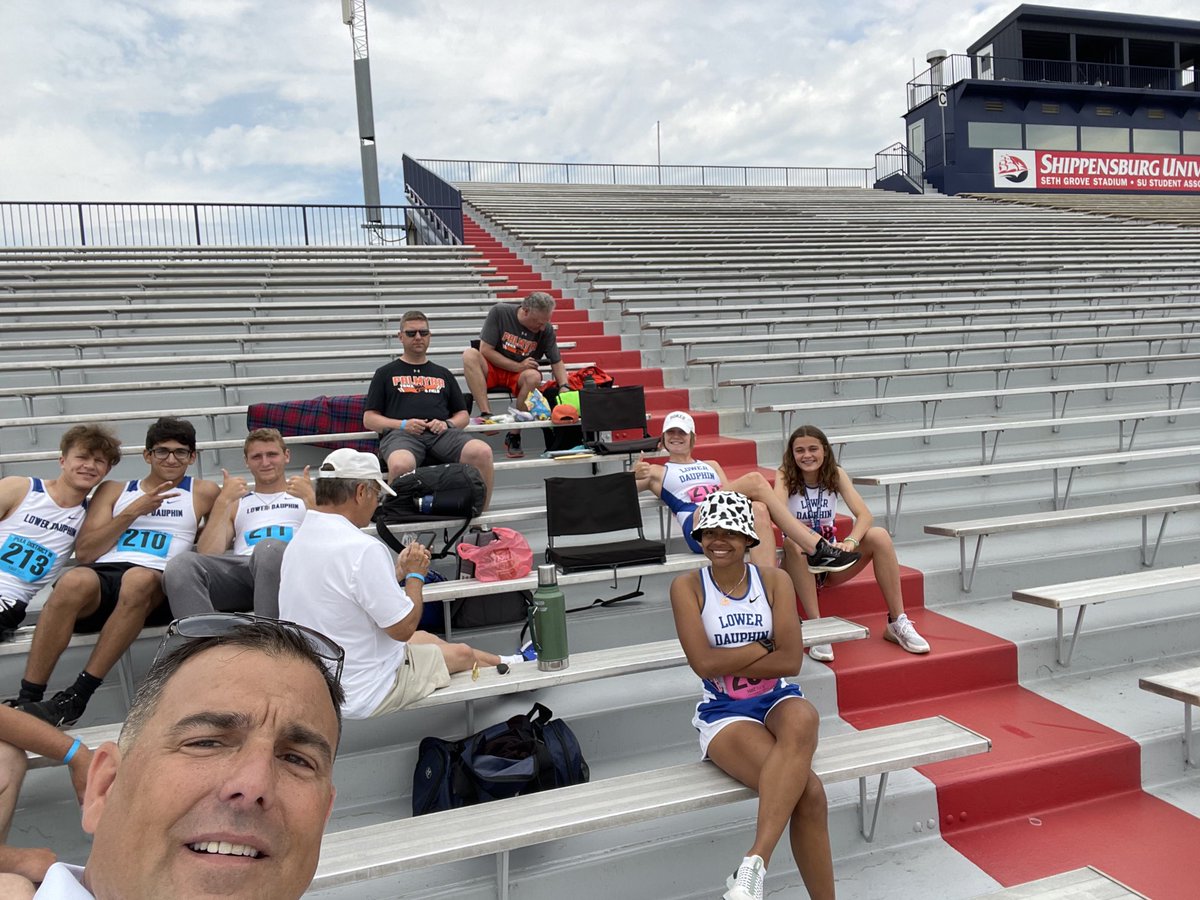 LD getting ready for the District Championships. Day 1.