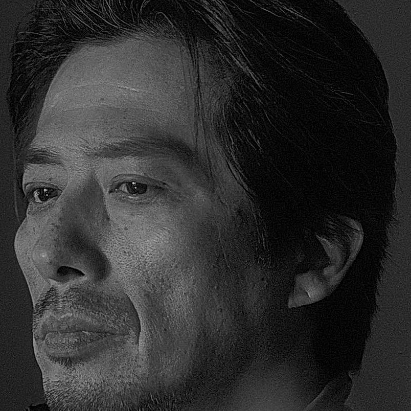 indigorose2012's tweet photo. It's Friday!! 🌺😀🌺 I hope you are having fun and looking forward to the weekend. #hiroyukisanada #sanadahiroyuki #真田広之 #helixshow https://t.co/AAv5uOID9k