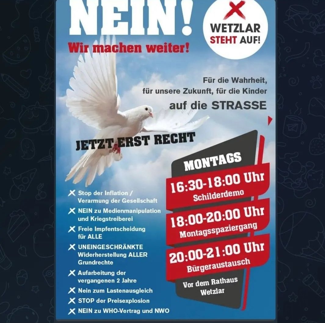 PolitAktioMH's tweet photo. Die #Putin Freunde und RT Deutsch Fans von #Wetzlar steht auf sagen jetzt also "Nein zur Medienmanipulation und Kriegstreiberei".
Wer dort mitläuft, verhöhnt die vielen Menschen, die durch den russischen Angriffkrieg ihre Existenz oder gar ihr Leben verloren haben.
#Putinknecht https://t.co/qfVd3rmeMr