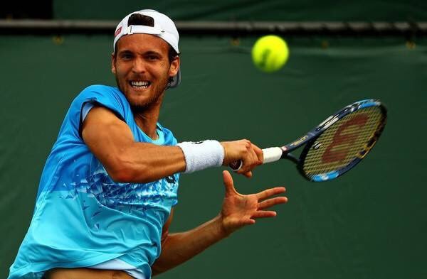 CabineSport's tweet image. 🎾 | João Sousa (N°79) 🇵🇹 atropela ruma à final do ATP 250 de Genebra 

O tenista português bateu Gasquet (N°75) por duplo 6-2 e garantiu a presença na final do torneio, onde terá pela frente Casper Ruud, número 8 da hierarquia mundial.

Vamos, João!! 🇵🇹💪