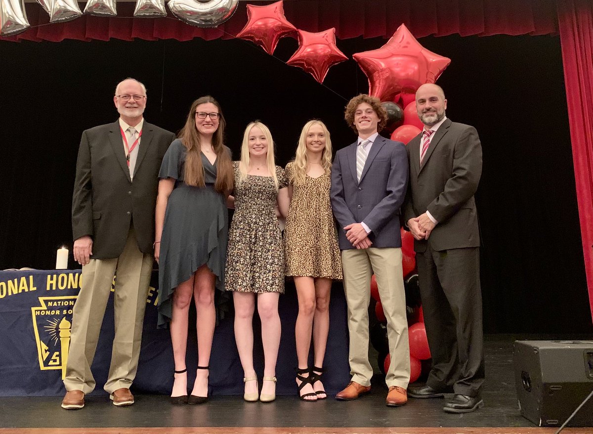 Special thanks to the outgoing NHS leadership team. Pictured L to R with Mr. McManus are Abigail Bindus, Haven Briggs, Maura White, and Ethan Bowser. #EFProud