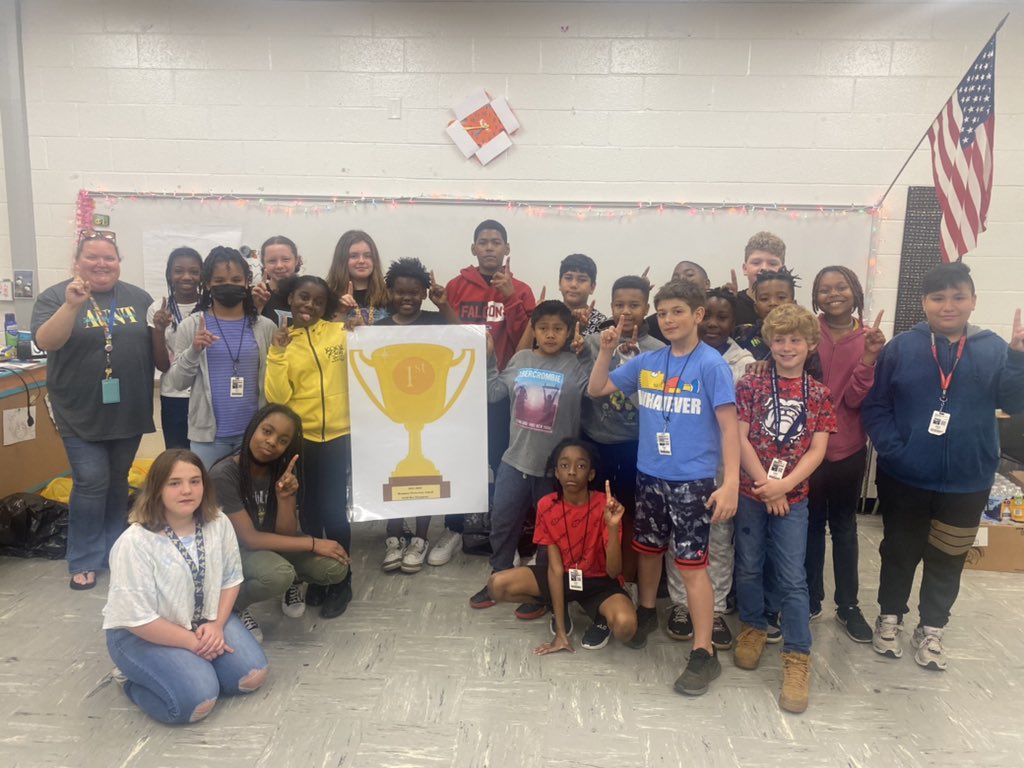 CoachWhiteheadR's tweet photo. Congratulations to the Field Day winners. Kindergarten Ms. Harris; 1st grade Ms. Williams; 2nd grade Ms. Adam’s; 3rd Ms. Heineke; 4th grade Ms. Speed, 5th grade Ms. Blankenship
@HES_HCS @HenryCountyBOE https://t.co/9VXk5sdgK8