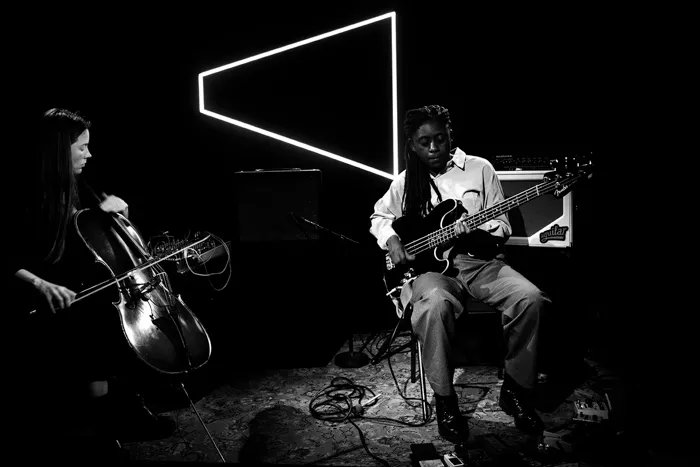 Citizenjazz's tweet photo. [Photo Reportages] Farida Amadou et Lucy Railton au festival BRDCST de l’Ancienne Belgique. 
https://t.co/0wD8309fxg @ABconcerts @RailtonLucy https://t.co/w78tZG7W6S