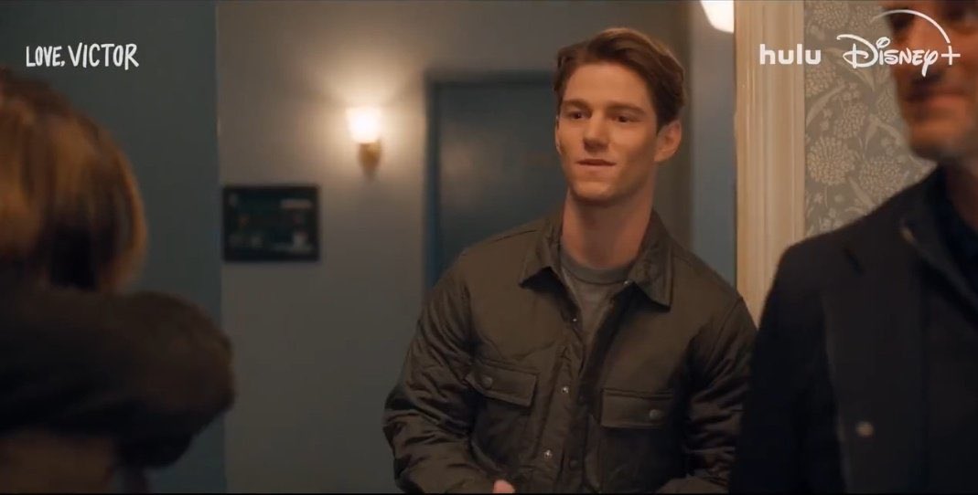 LoveVictorFPage's tweet photo. ¡El primer tráiler de la 3ra temporada ya está a fuera! 🙌🏻😌
#LoveVictor https://t.co/FepNdblLAJ