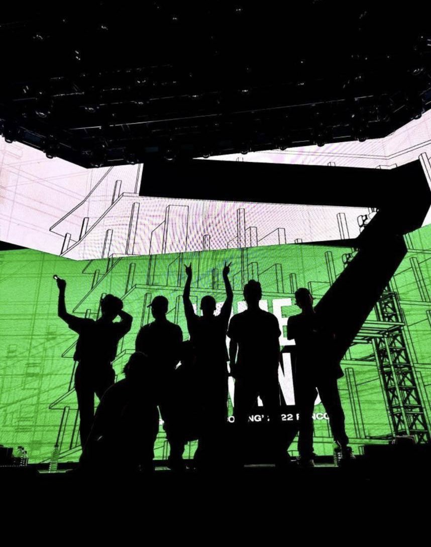 IGOT7V0002000TH's tweet photo. เริ่มซ้อมกันแล้ว อยากไปหาจัง

#GOT7  #갓세븐  #IGOT7 @GOT7 https://t.co/YqGZxptvqO