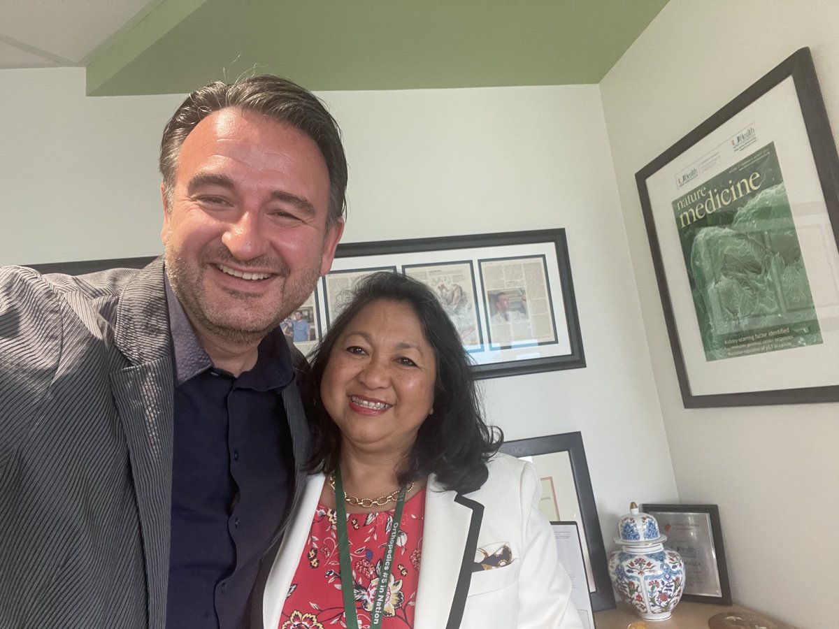 JochenReiser's tweet photo. It’s already a good Friday….after just having met with the amazing ⁦@avolgman⁩.
She has so many ideas to drive innovation in cardiovascular care of women. 
⁦@RushHeart⁩ 
⁦@RushDOIM⁩ 
⁦@RushMedical⁩ https://t.co/ypkY0PlcqS